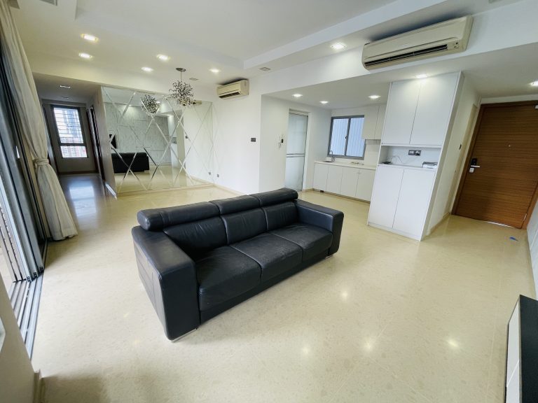 De Royale for Rent